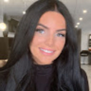 Meet your Posher, Alexandra